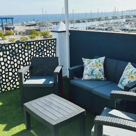 La Caleta Apartment *